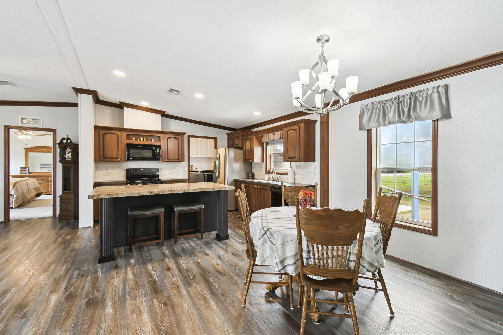 Dining Room/Kitchen