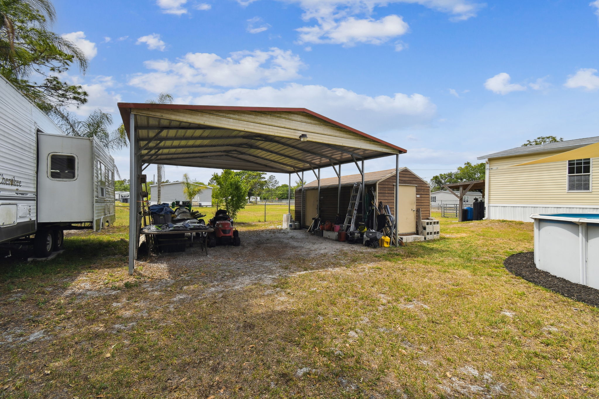 Carport/Shed