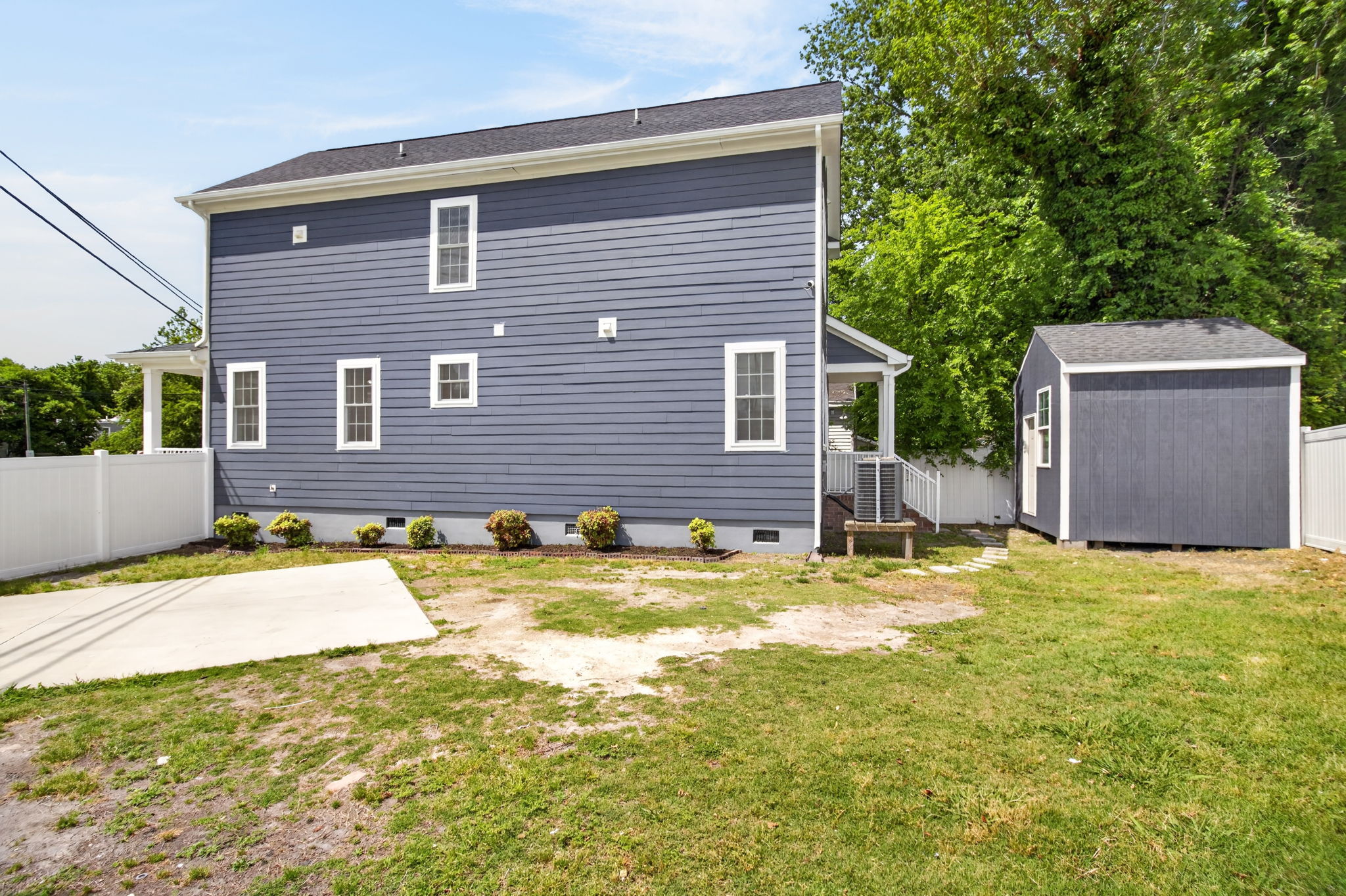  Photo 24