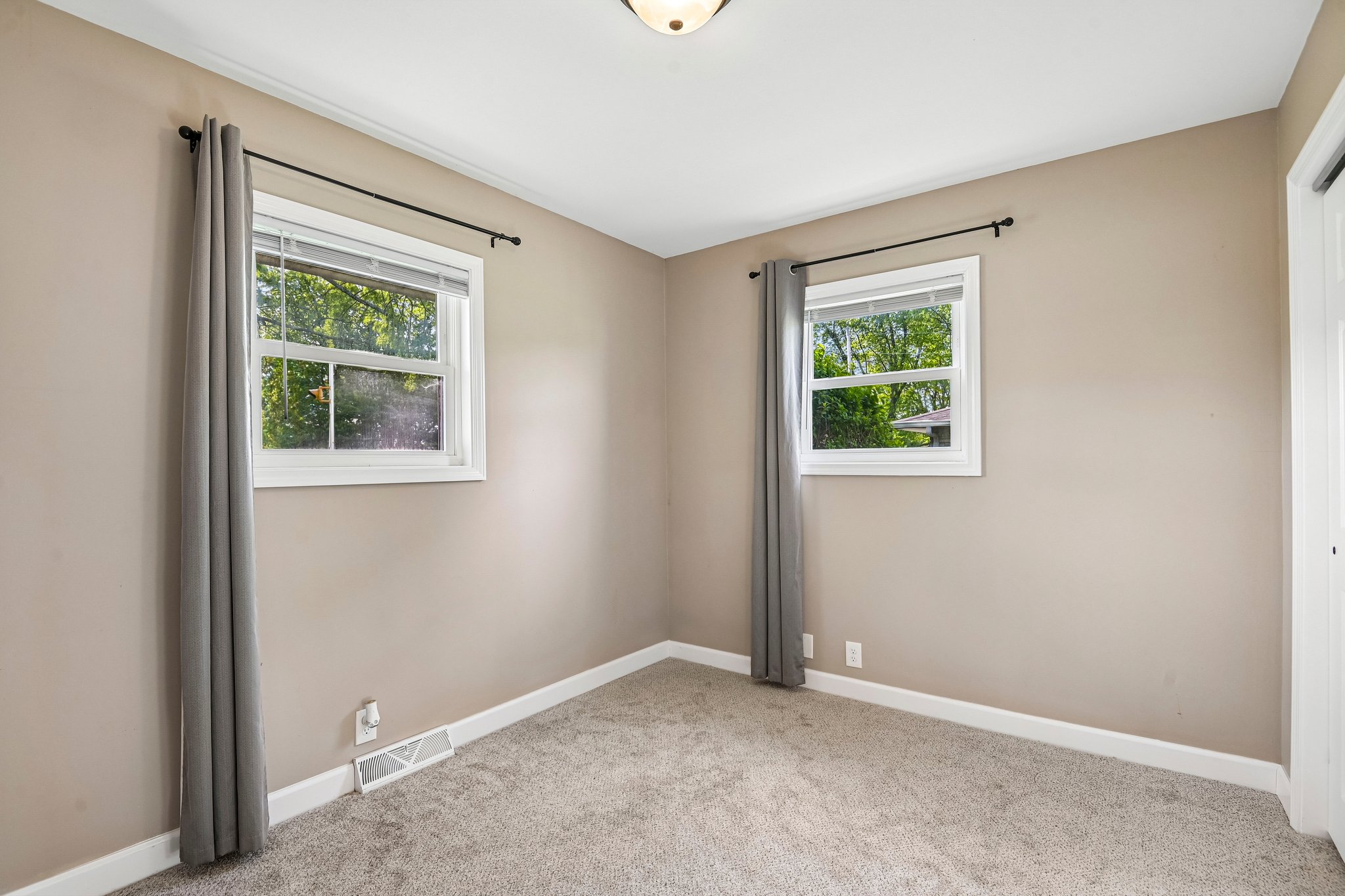 Averitt Rd-S2304-027.jpg
