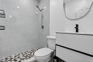  Photo 39