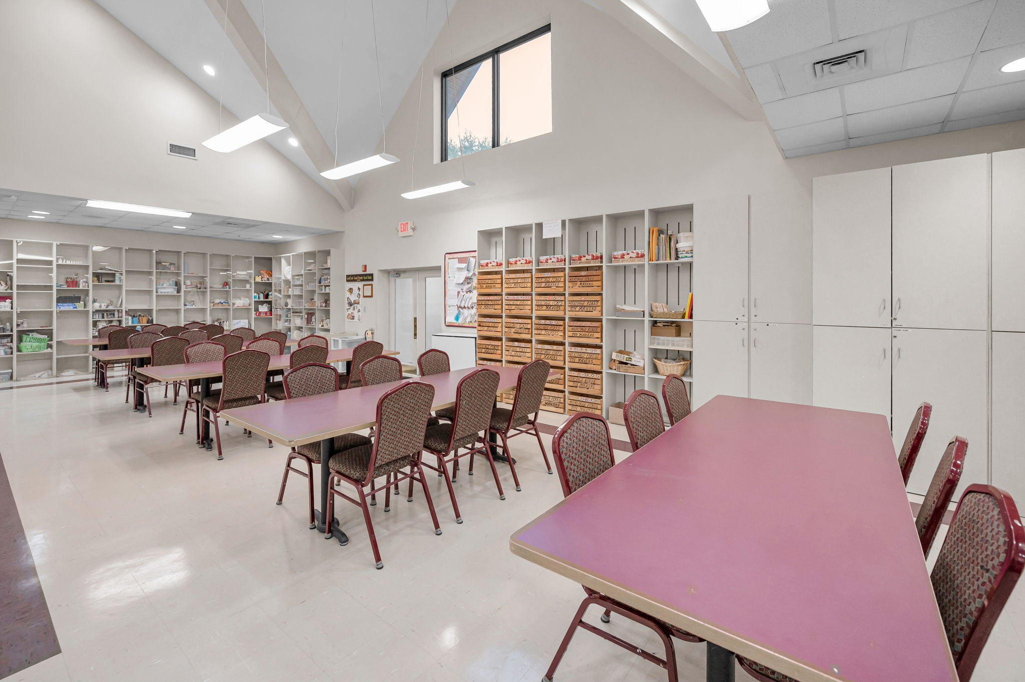 Arts and Crafts Room2