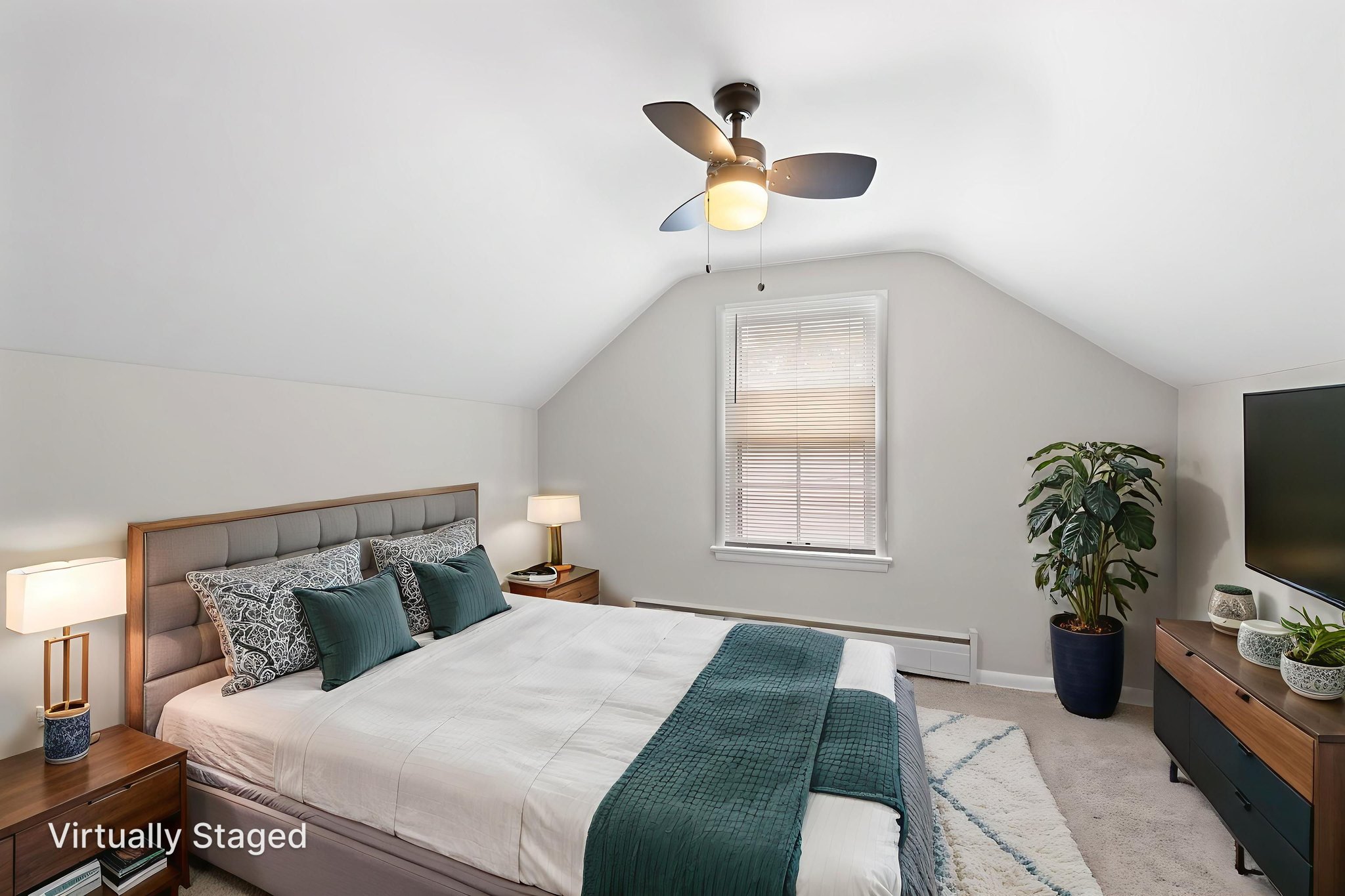 _DSC3473 virtually staged.jpeg