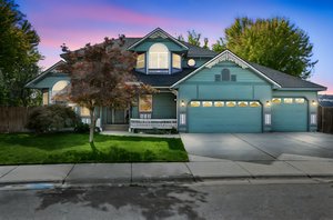 1895 W Santa Clara Dr-4 day to dusk.jpeg