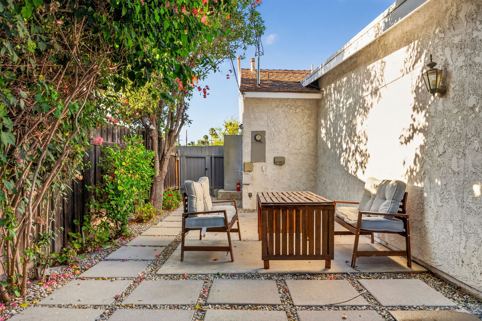  Photo 42