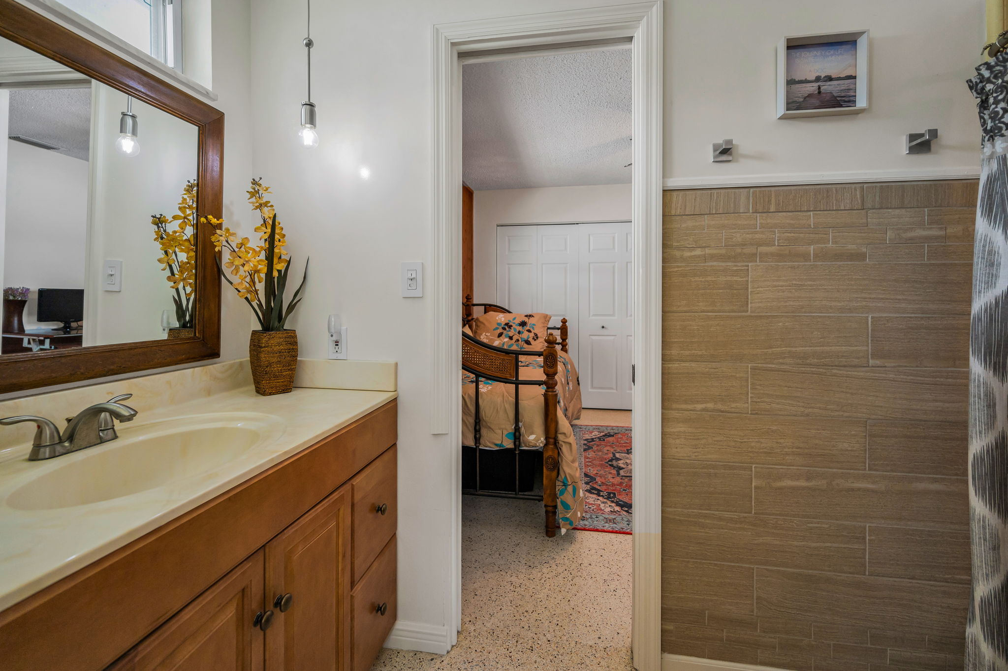 Jack n Jill Bathroom2a