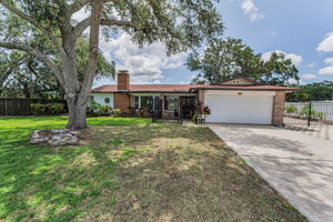 Front Exterior4