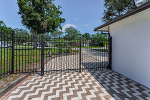 Side Patio3