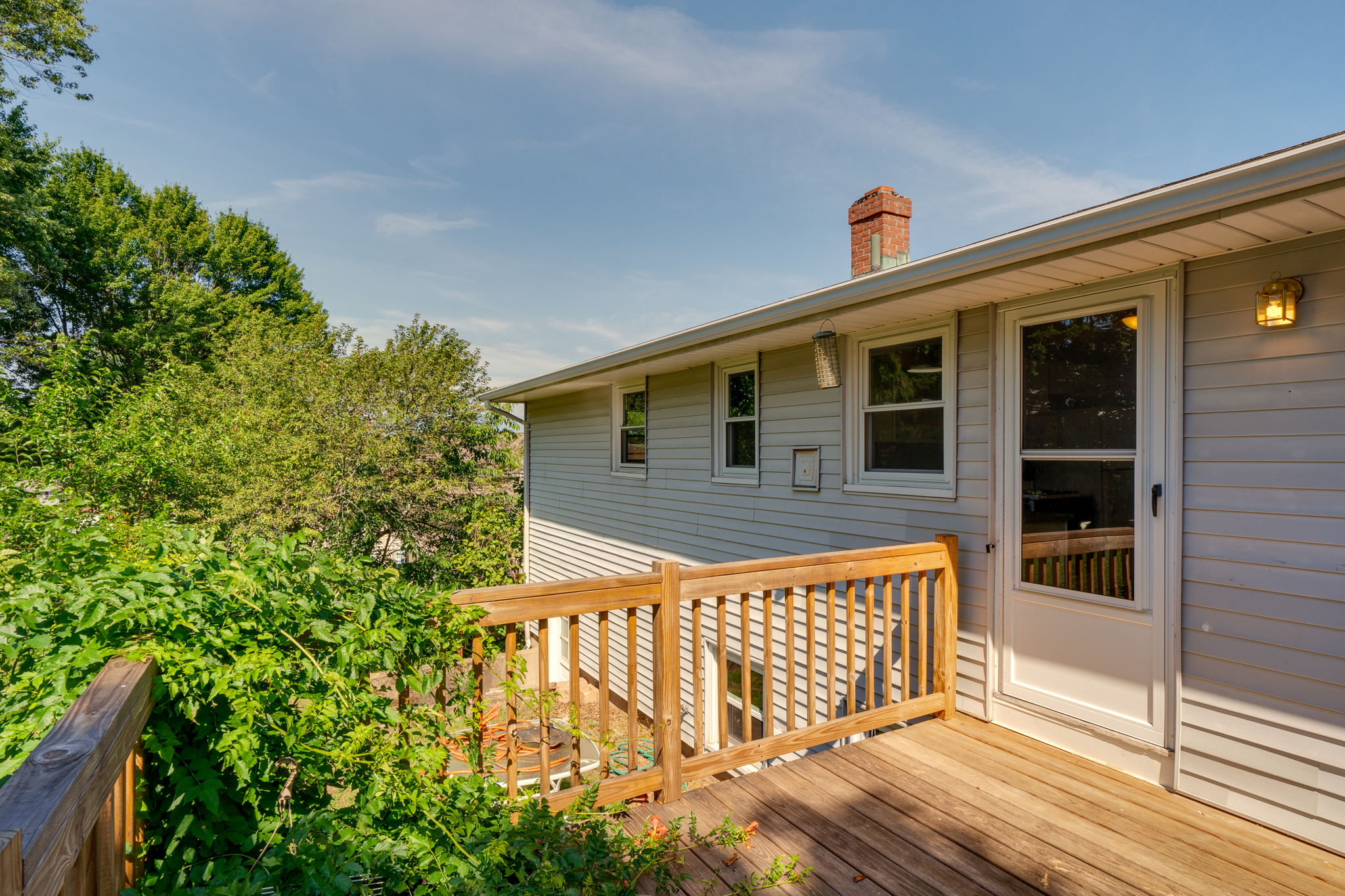 19 Arrowhead Dr, Newington, CT 06111 Ed McCullough Photography