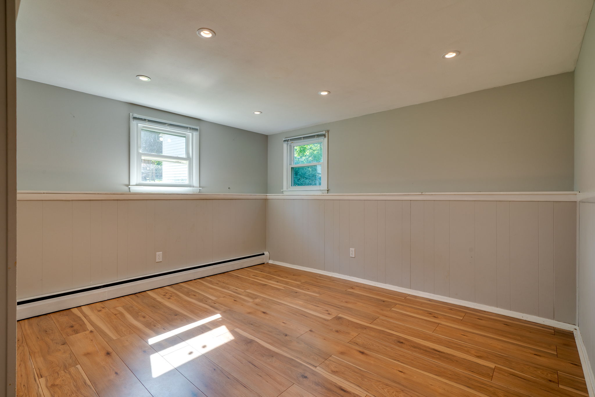 19 Arrowhead Dr, Newington, CT 06111 Ed McCullough Photography