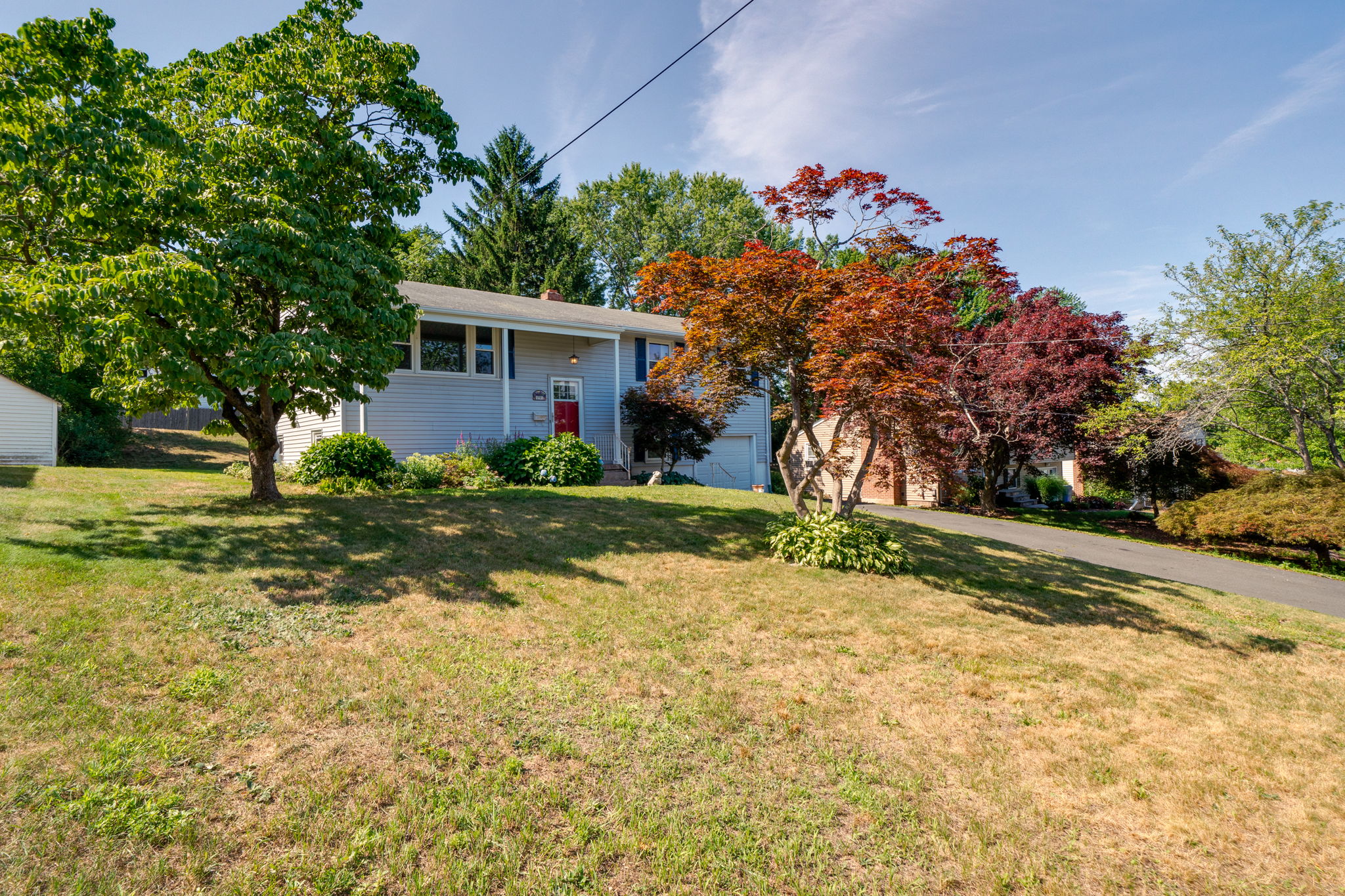 19 Arrowhead Dr, Newington, CT 06111 Ed McCullough Photography