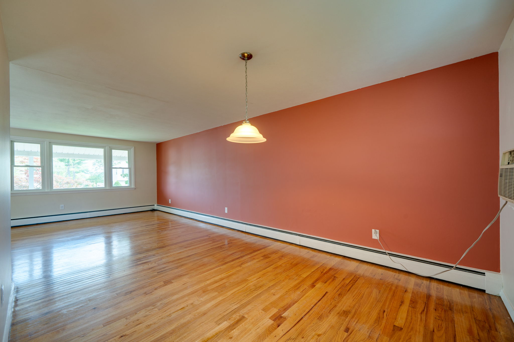 19 Arrowhead Dr, Newington, CT 06111 Ed McCullough Photography