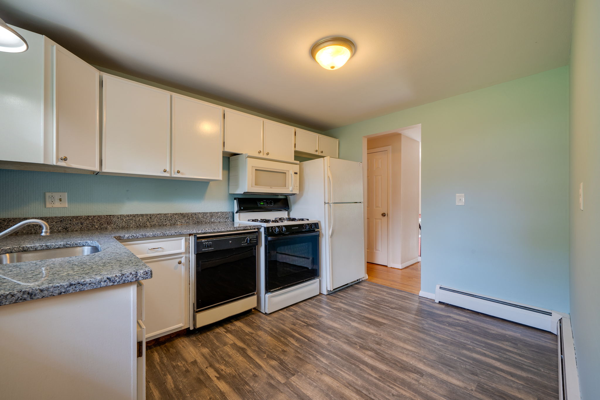 19 Arrowhead Dr, Newington, CT 06111 Ed McCullough Photography