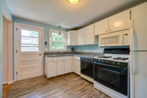  19 Arrowhead Dr, Newington, CT 06111, US Photo 11