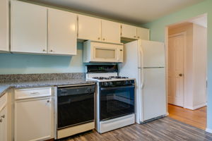  19 Arrowhead Dr, Newington, CT 06111, US Photo 14