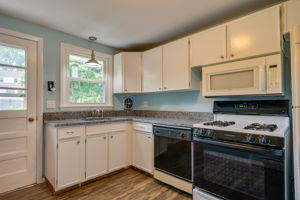  19 Arrowhead Dr, Newington, CT 06111, US Photo 12