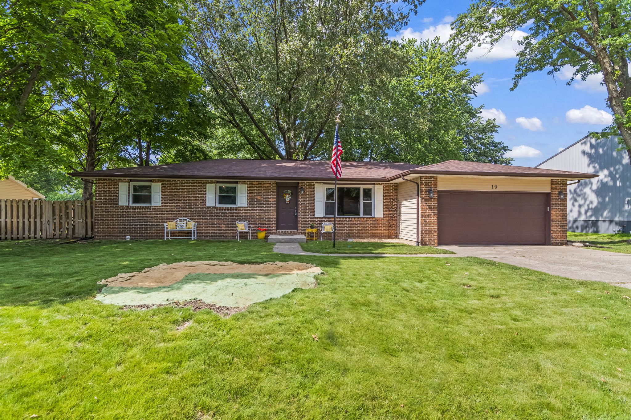 19 Barbara Ln, Auburn, IL 62615 | Design Eyes Photography