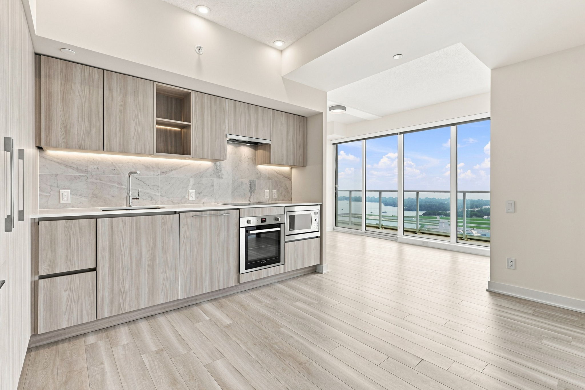 Property in Toronto — delivered property photograph 4