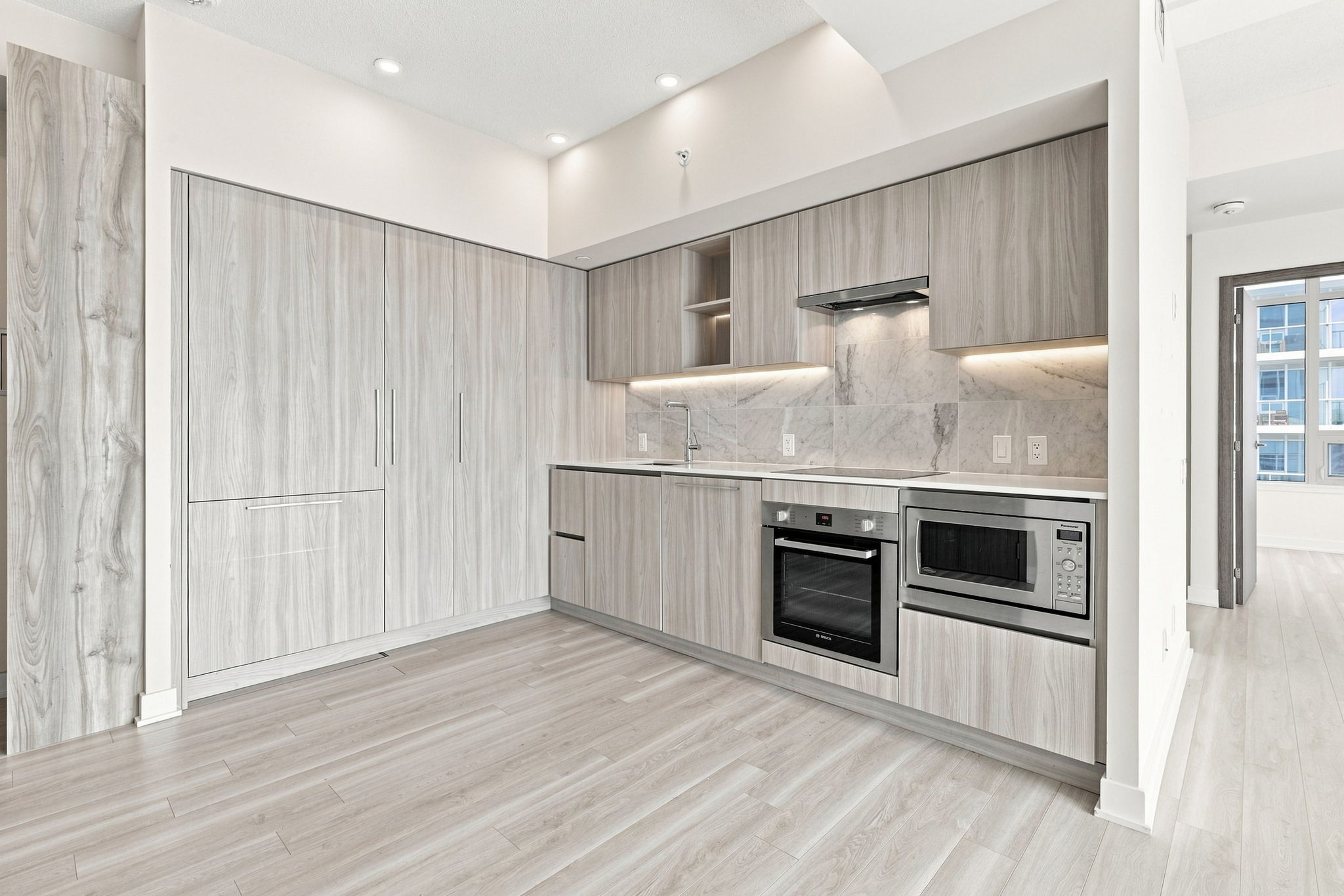Property in Toronto — delivered property photograph 6