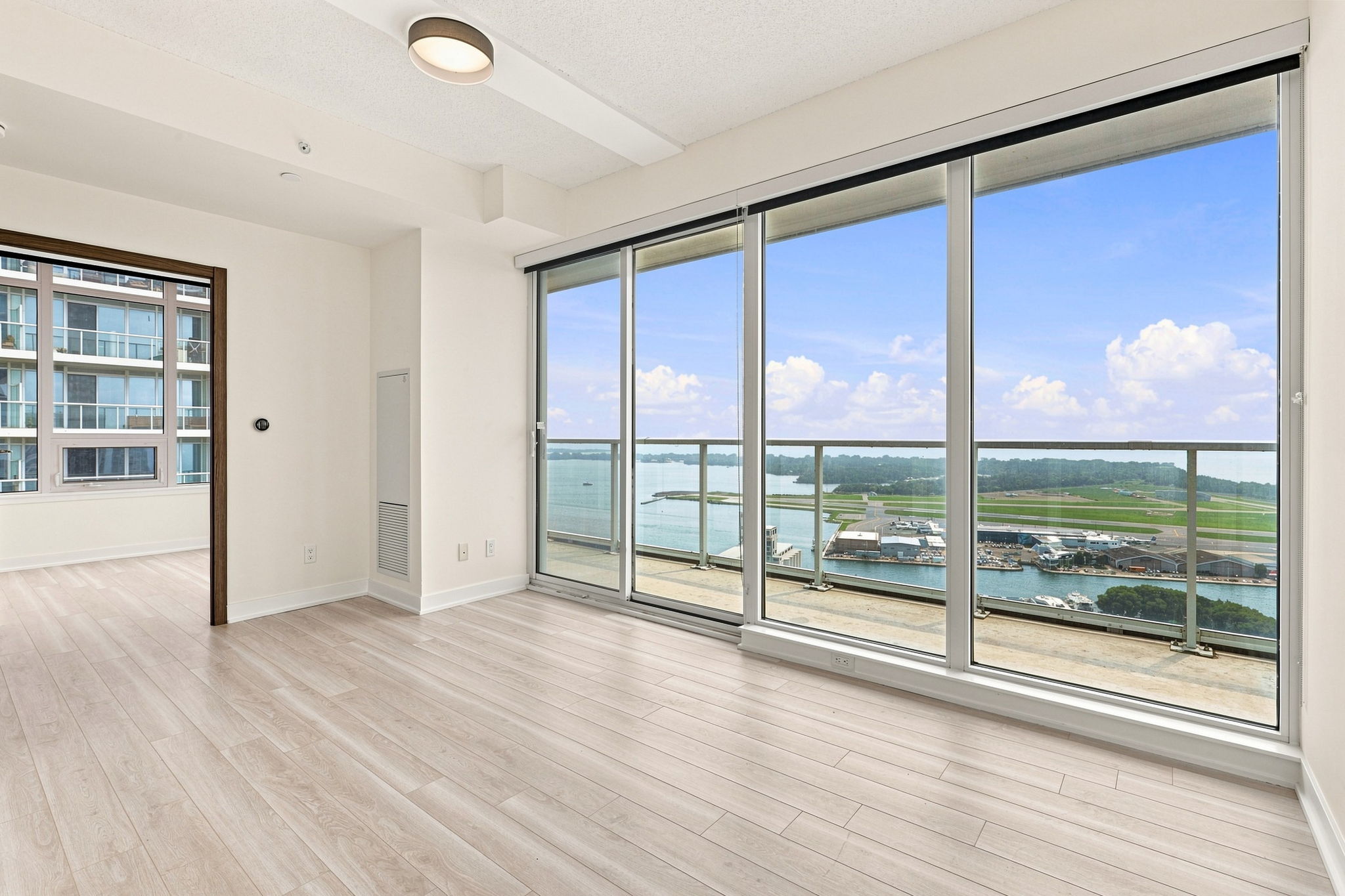 Property in Toronto — delivered property photograph 9