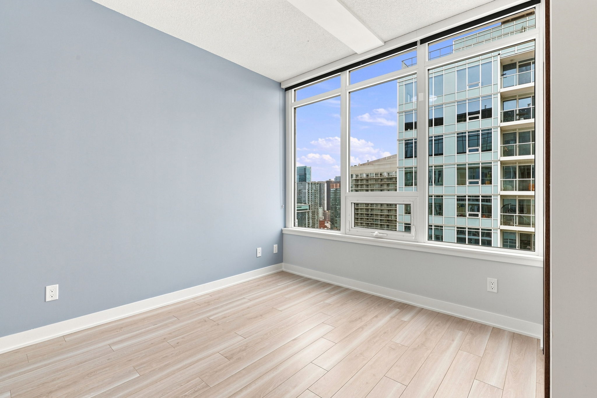 Property in Toronto — delivered property photograph 15