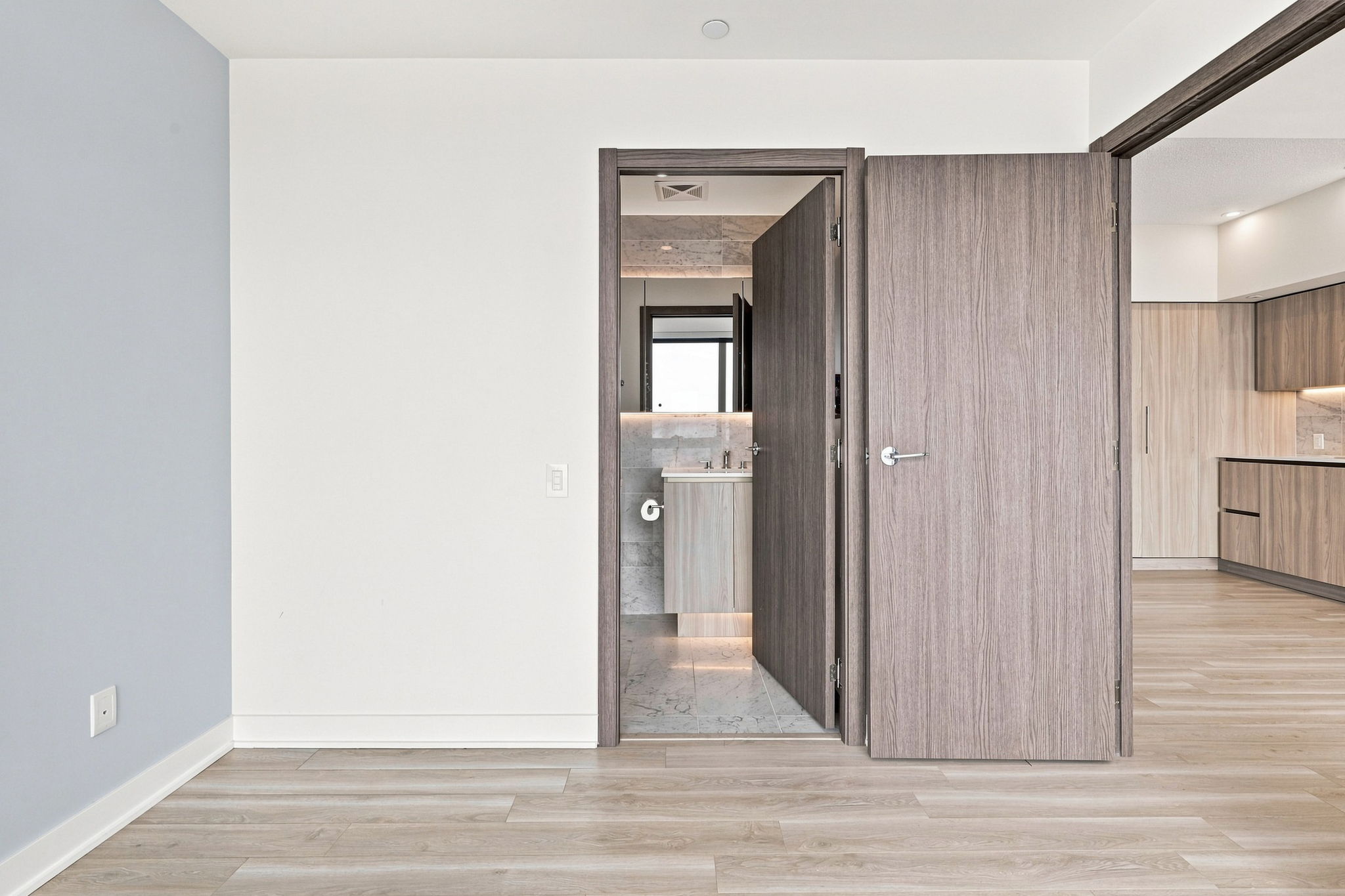 Property in Toronto — delivered property photograph 20