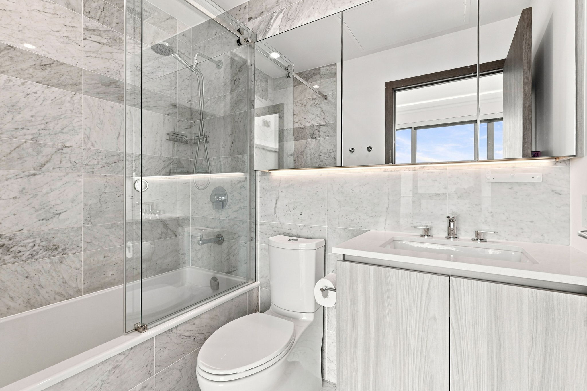 Property in Toronto — delivered property photograph 21