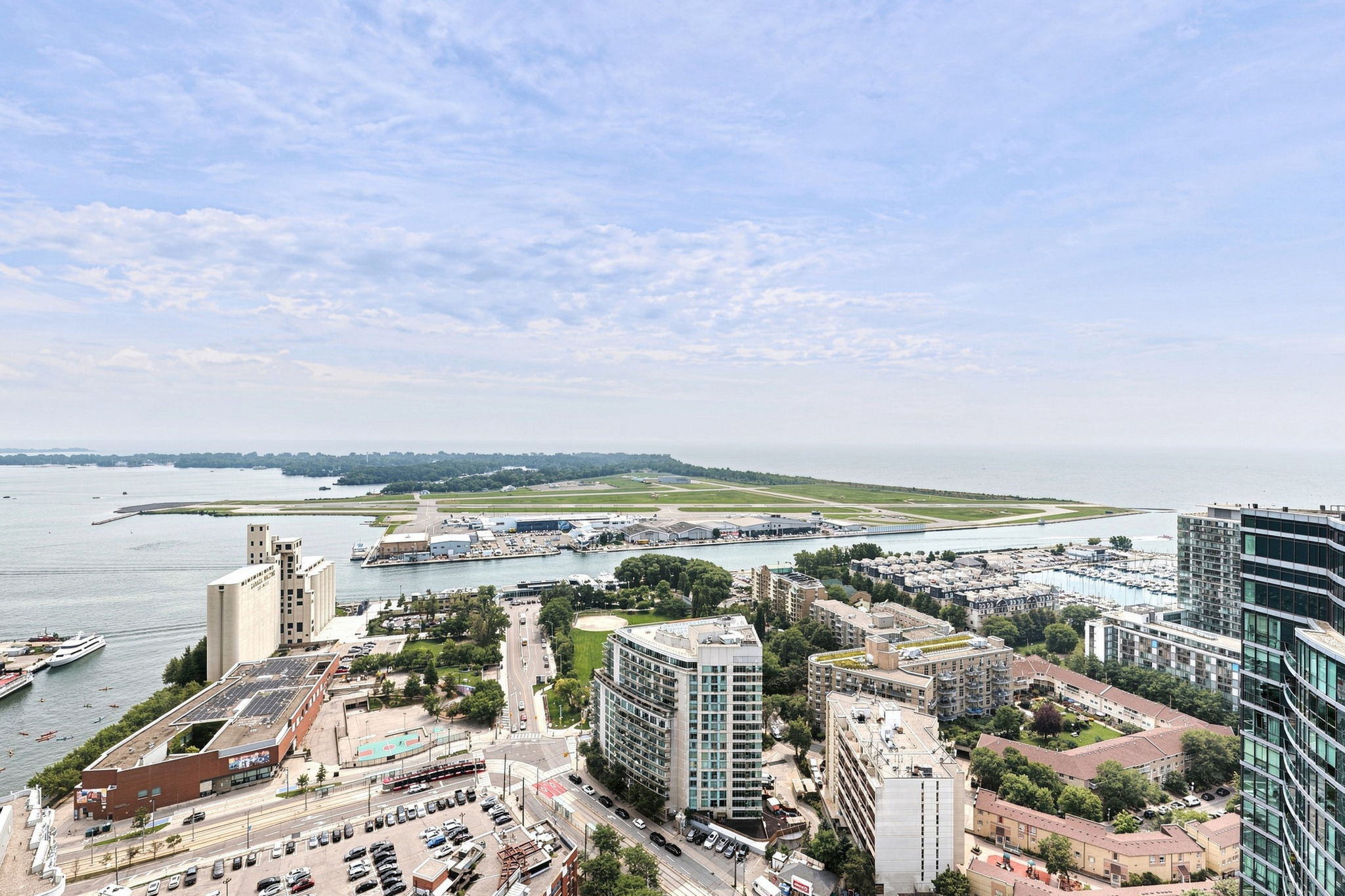 Property in Toronto — delivered property photograph 25