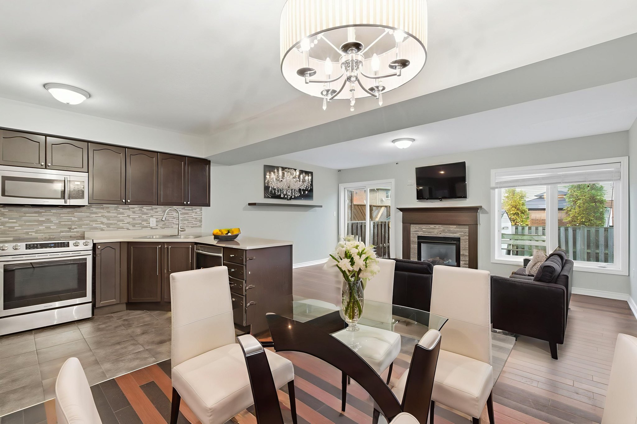 19 Blue Mountain Dr, Hamilton-12 virtually staged.jpeg