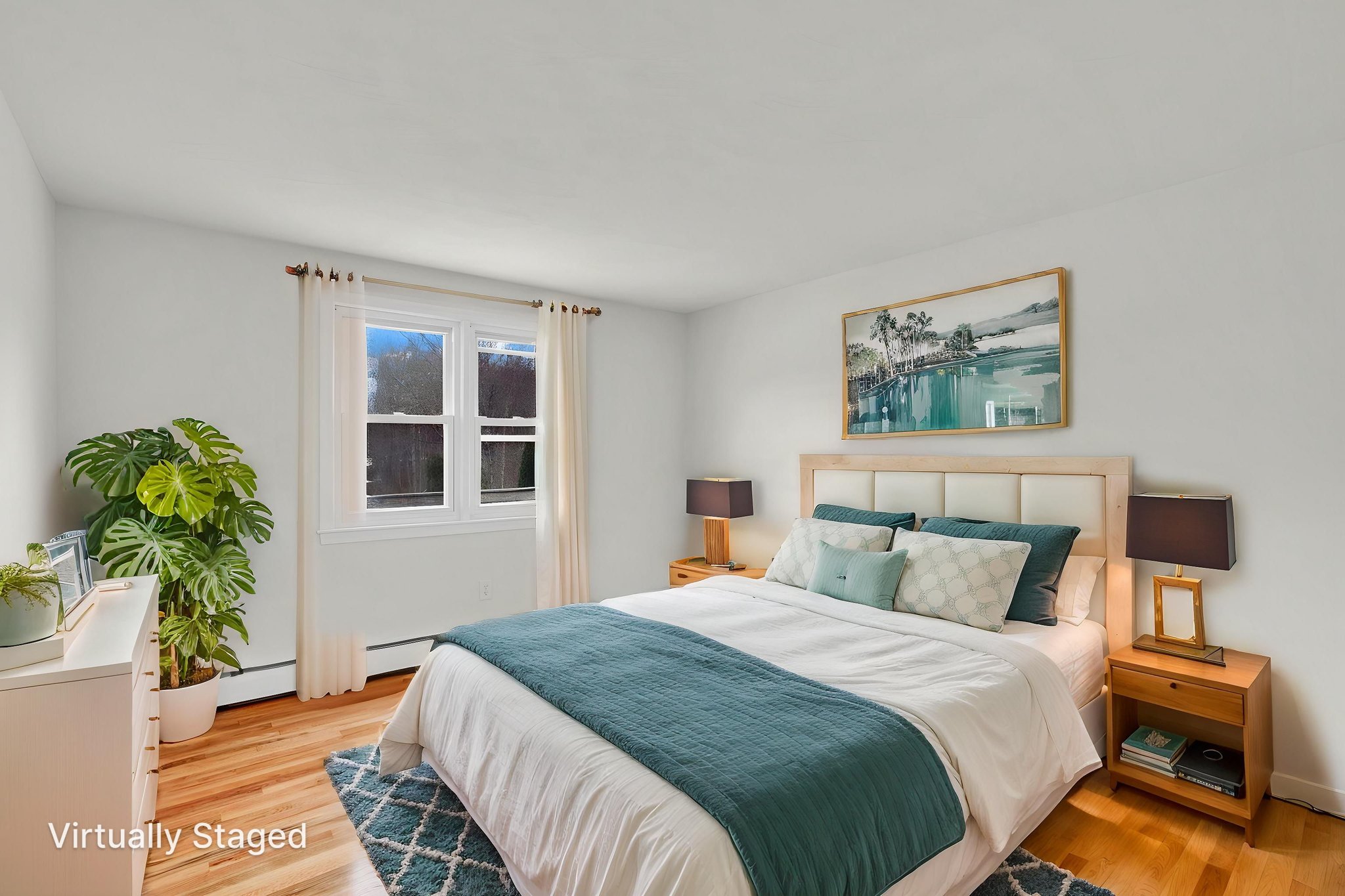 DSC01228 virtually staged.jpg