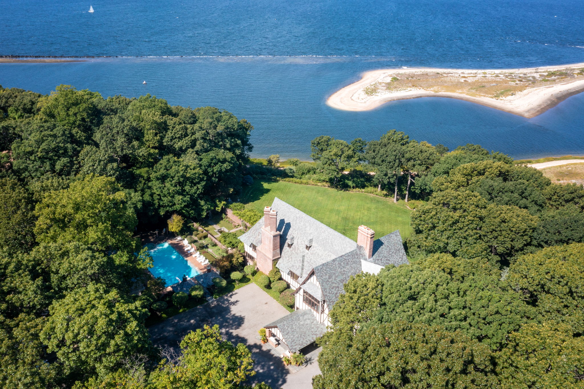  19 Burma Rd, Lloyd Harbor, NY 11743, US Photo 98