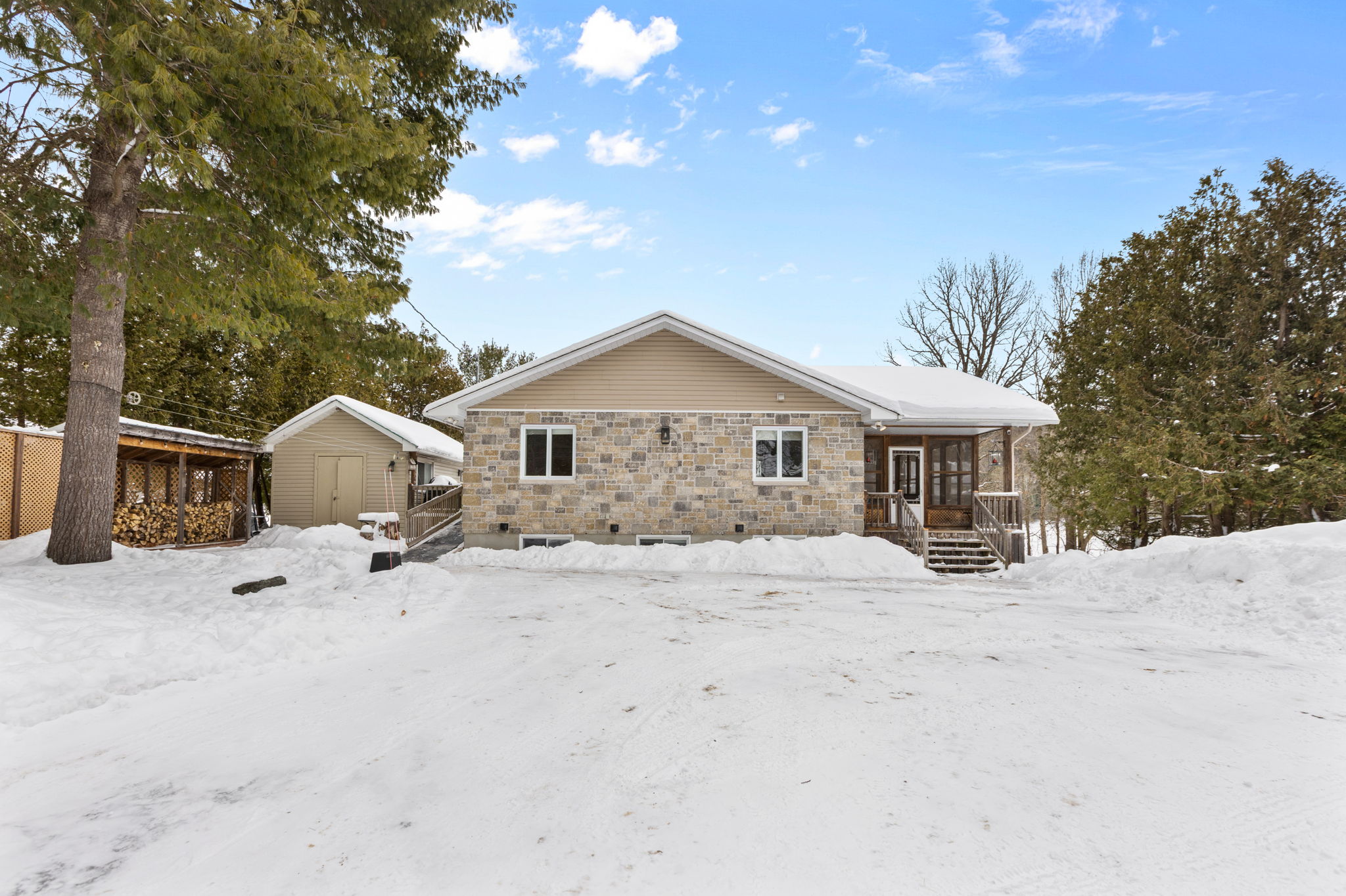  Photo 43