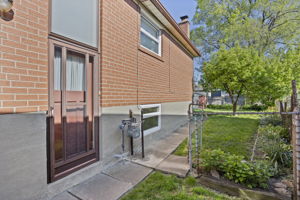  Photo 32