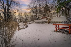 Dixon St Apt 2 - VT-002