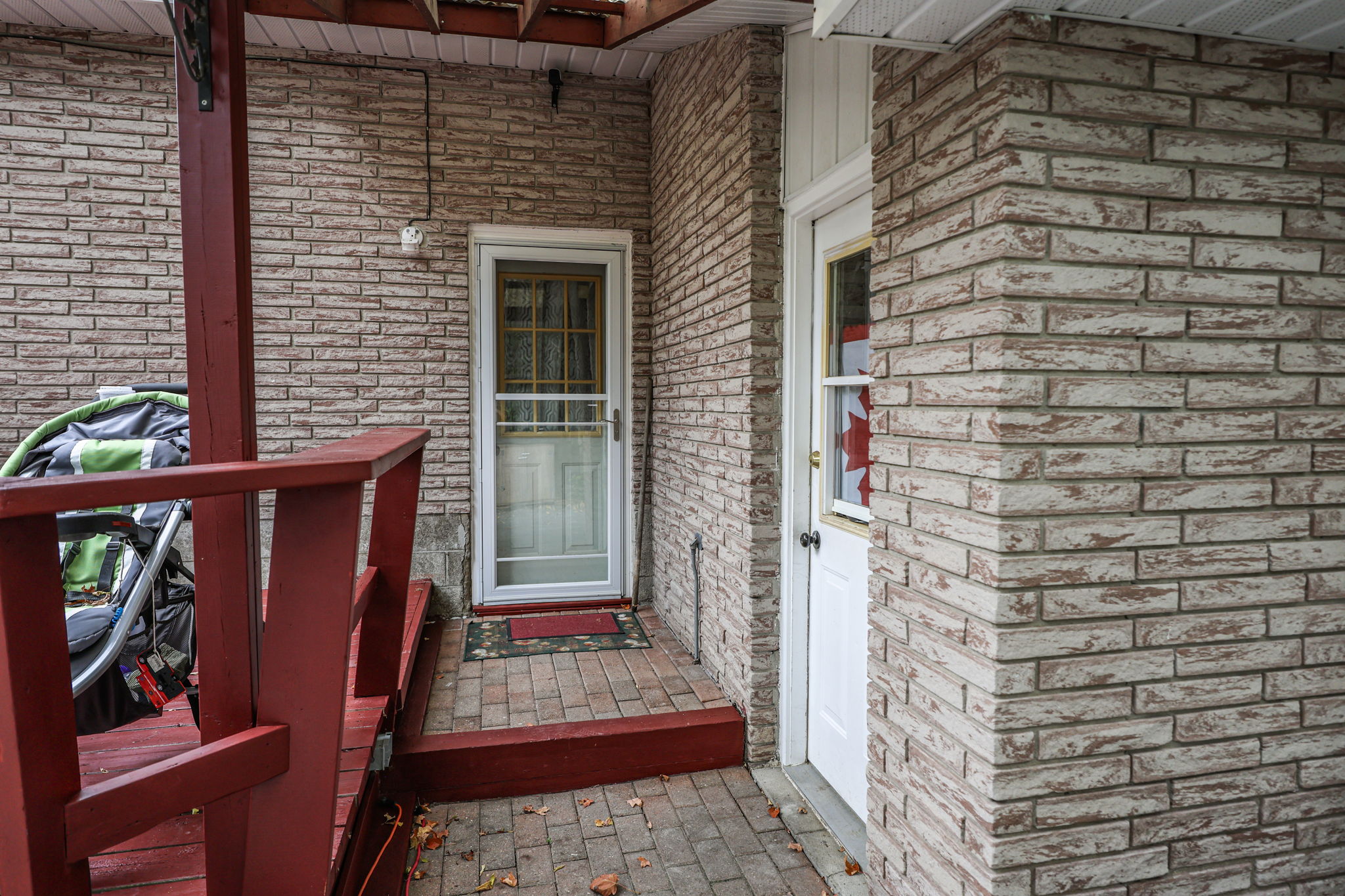  Photo 32