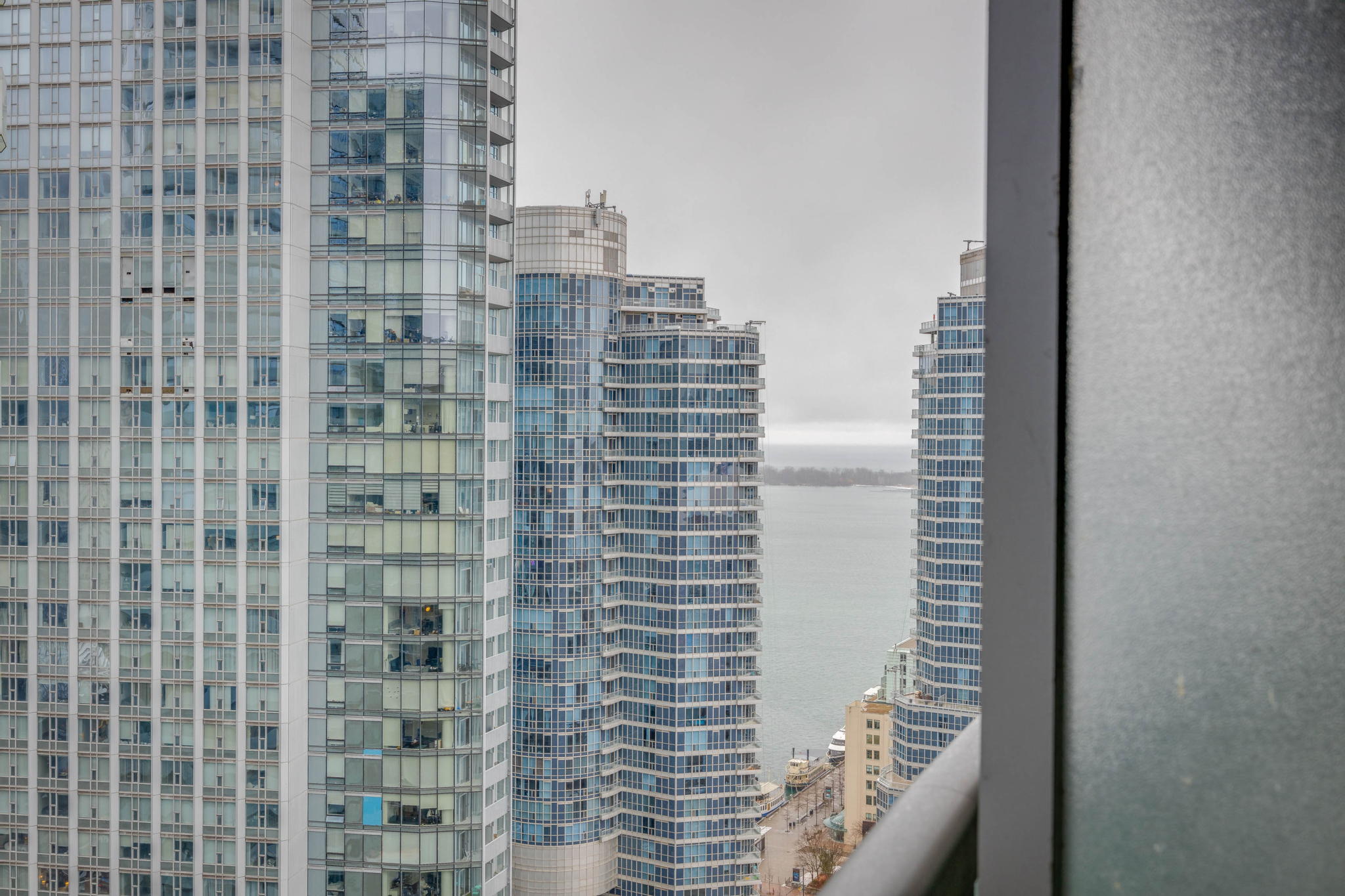Toronto property showcase — delivered property photograph 23