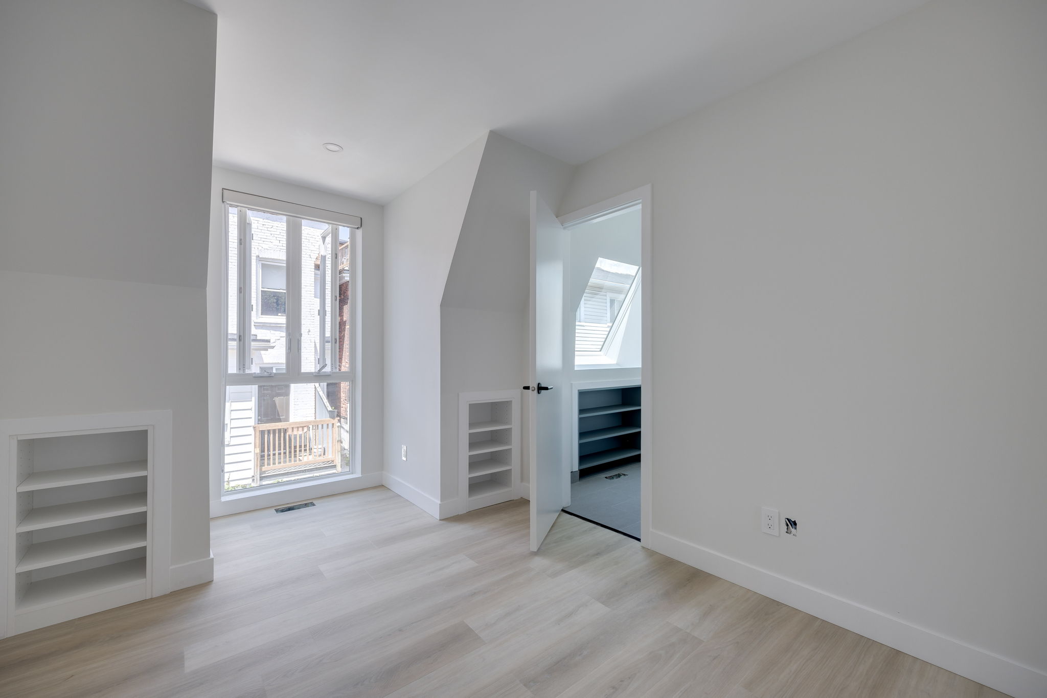 Toronto property showcase — delivered property photograph 15