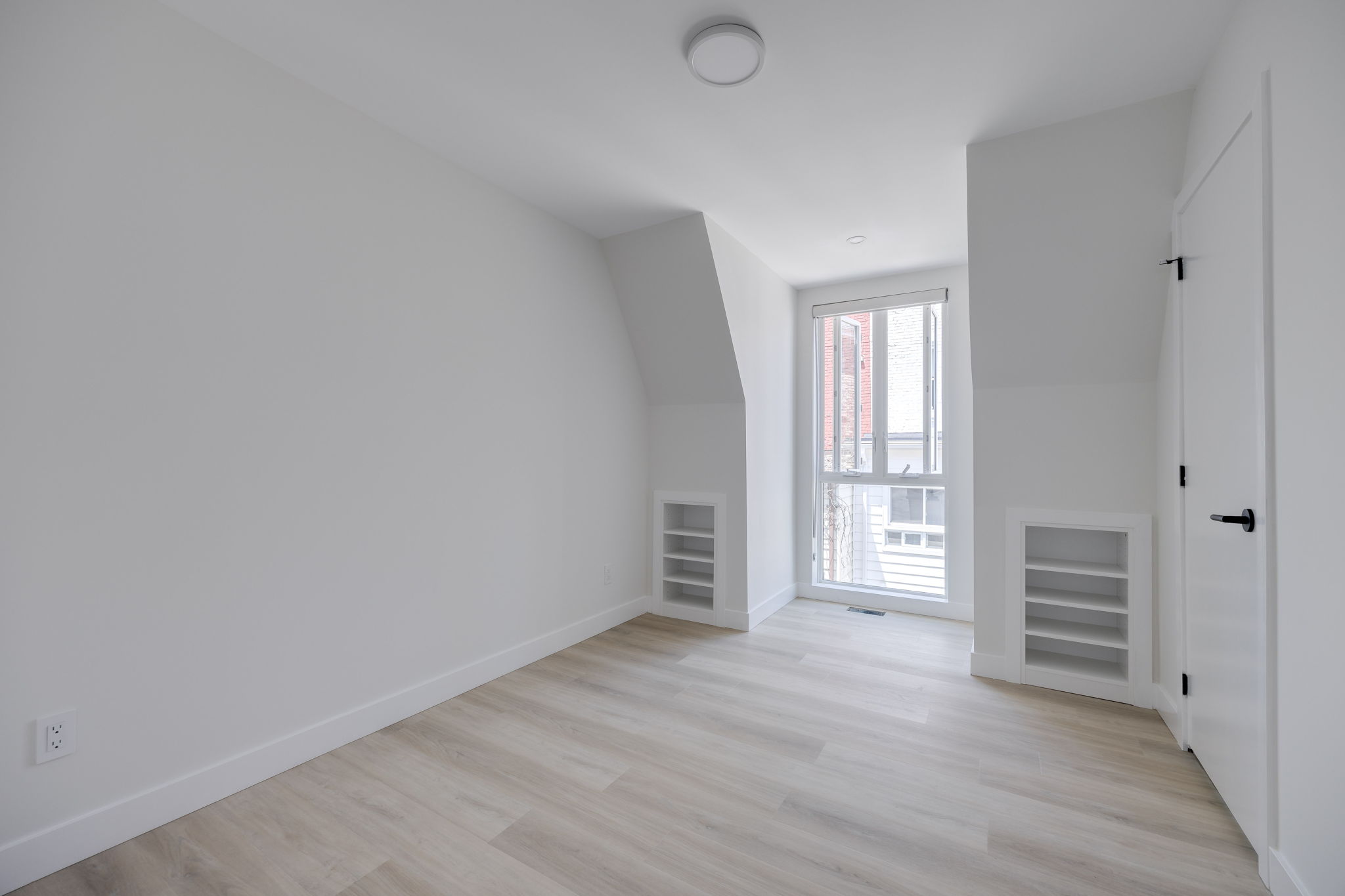 Toronto property showcase — delivered property photograph 13
