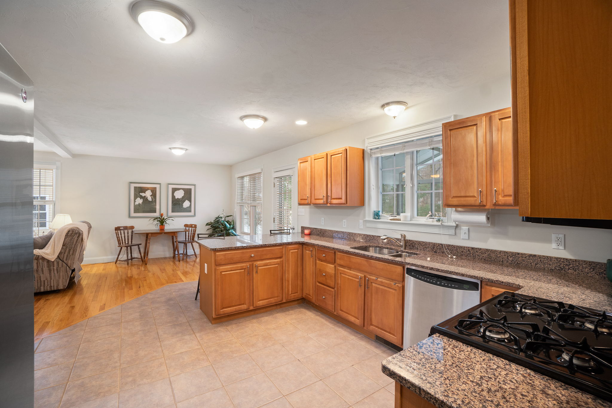 19 Kennedy Ct, Cumberland, RI 02864, USA Photo 36