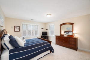 19 Kennedy Ct, Cumberland, RI 02864, USA Photo 19