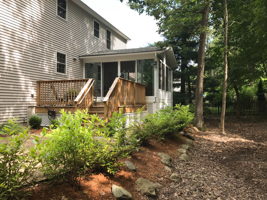 19 Kennedy Ct, Cumberland, RI 02864, USA Photo 4