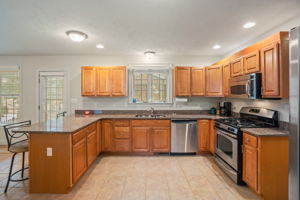19 Kennedy Ct, Cumberland, RI 02864, USA Photo 34