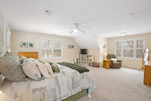 19 Kennedy Ct, Cumberland, RI 02864, USA Photo 11