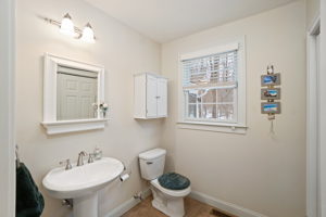 19 Kennedy Ct, Cumberland, RI 02864, USA Photo 36