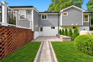 https://cdn.aryeo.com/listings/19-ladik-pl-montvale-nj-07645-28824782/resized/medium/medium-01a0d989-c630-7139-a8b9-00cab8cb3022.
