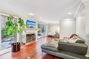 Landmark St-S2311-011.jpg