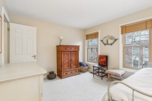 Landmark St-S2311-018.jpg