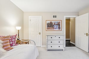 Landmark St-S2311-019.jpg