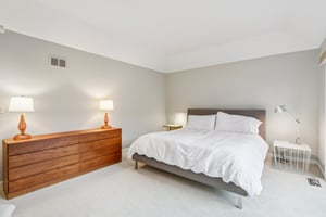 Landmark St-S2311-023.jpg
