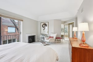 Landmark St-S2311-025.jpg